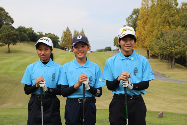 井上勇三郎 | 自宅⛳️ゴルフ練習場です！50ヤードまでアプローチできます！目指せ72回