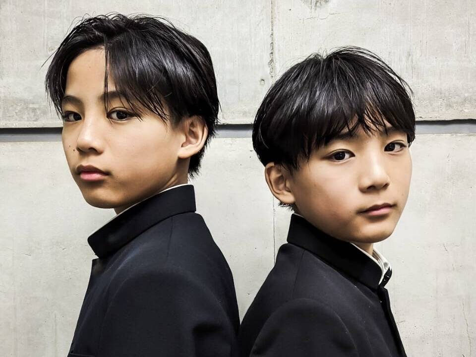 双子姉妹の写真素材32723370- PIXTA