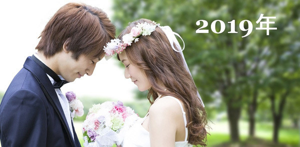 内田真礼 - Wikipedia