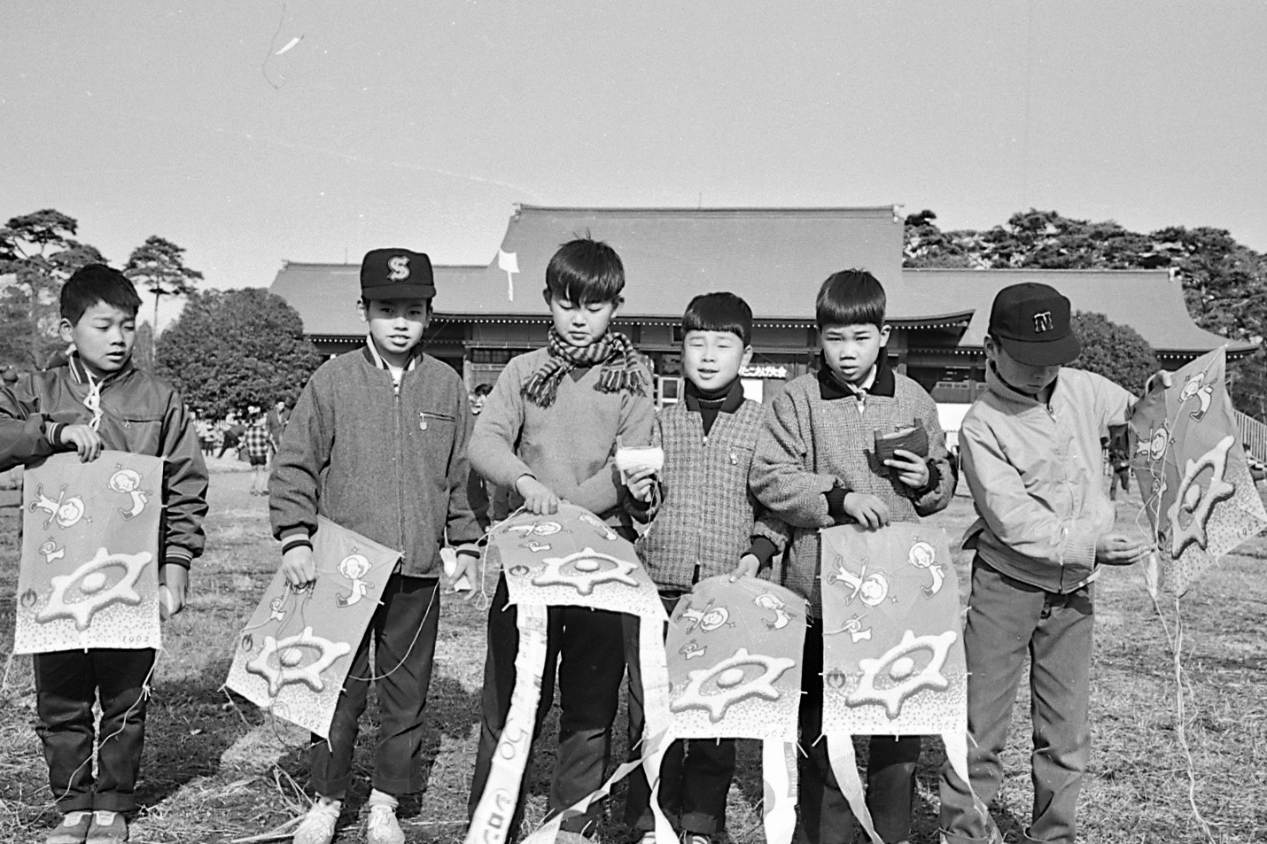 昭和の子どもたち 写真展「昭和のこども -- どんな時にも笑顔があっ