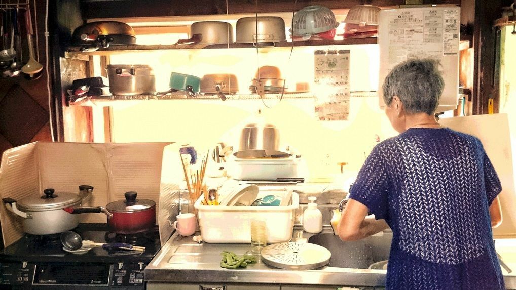 ♥まるで3人目の息子。喧嘩して部屋にこもる夫に3択手紙の茶番に疲れた女読むテレフォン人生相談