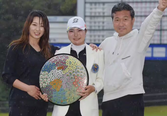 高橋彩華の実家は新潟市 父との絆と強さの秘密に迫るAce on Green：ゴルフのすべてを、ここに