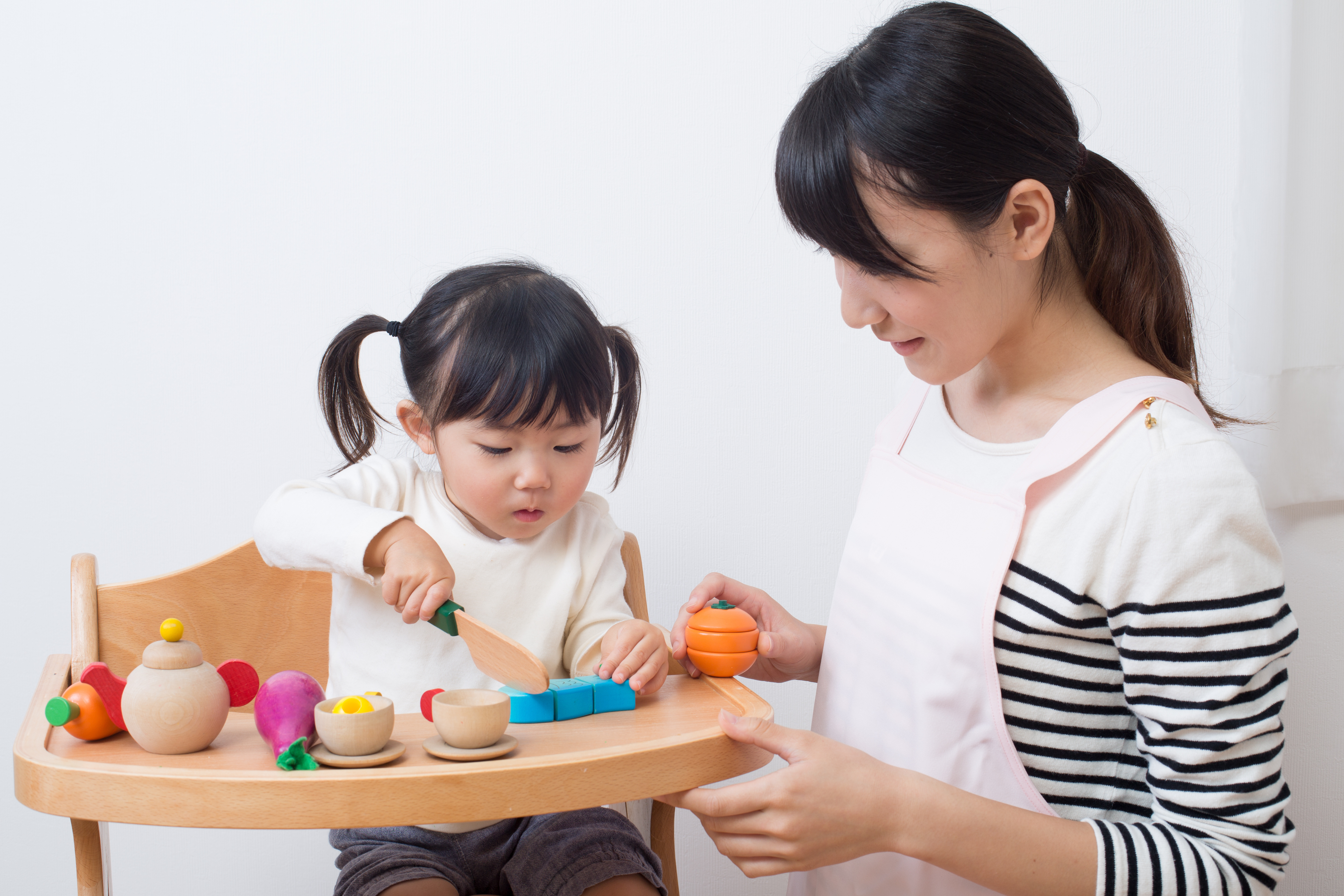 2歳児が物を投げるのはなぜ？子どもの心理と対処法 保育士監修 - キッズライン