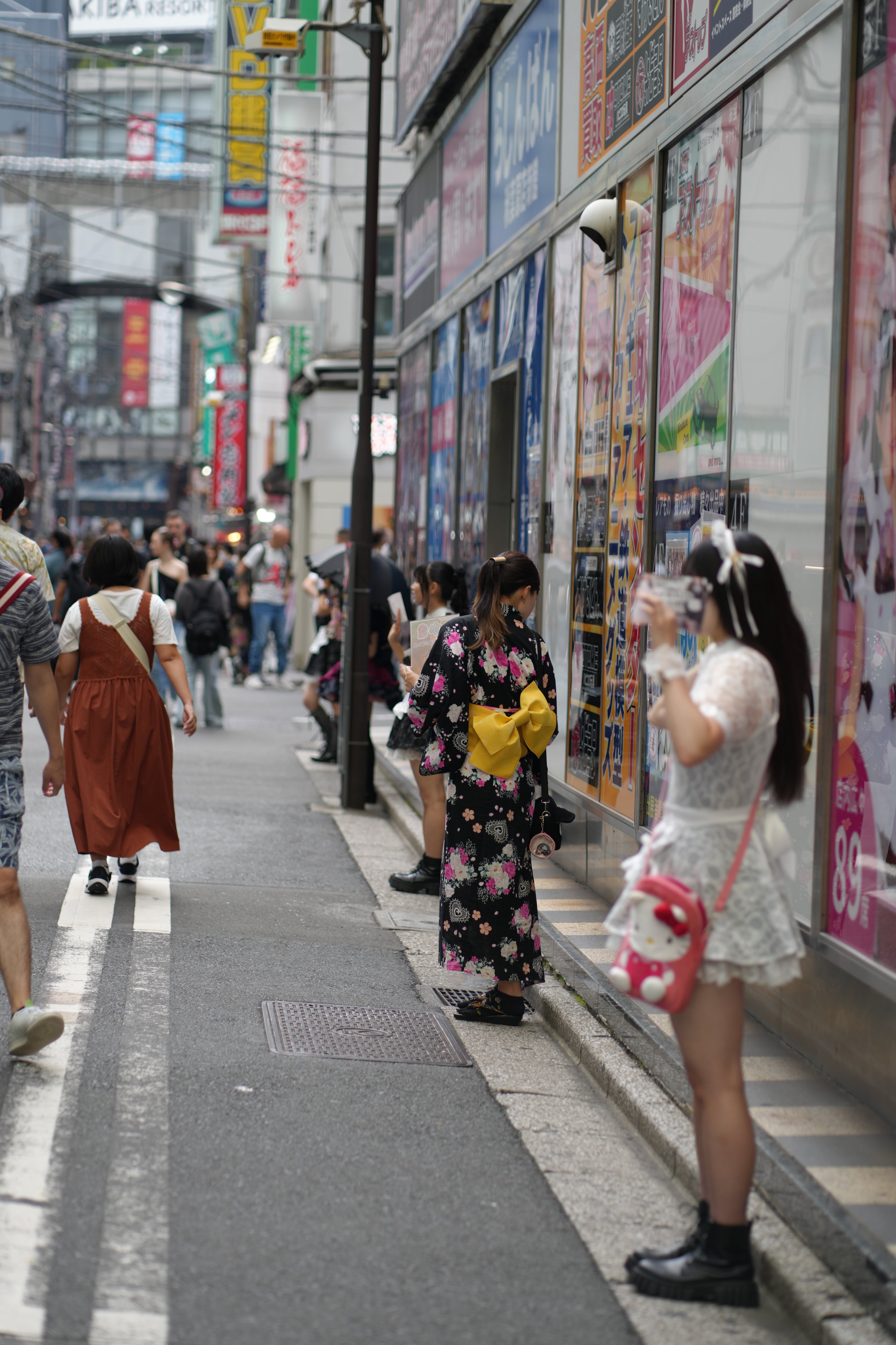 秋葉原にJKリフレの客引きではなく野生の立ちんぼがいるらしい – ミテコを求めて⑨ |