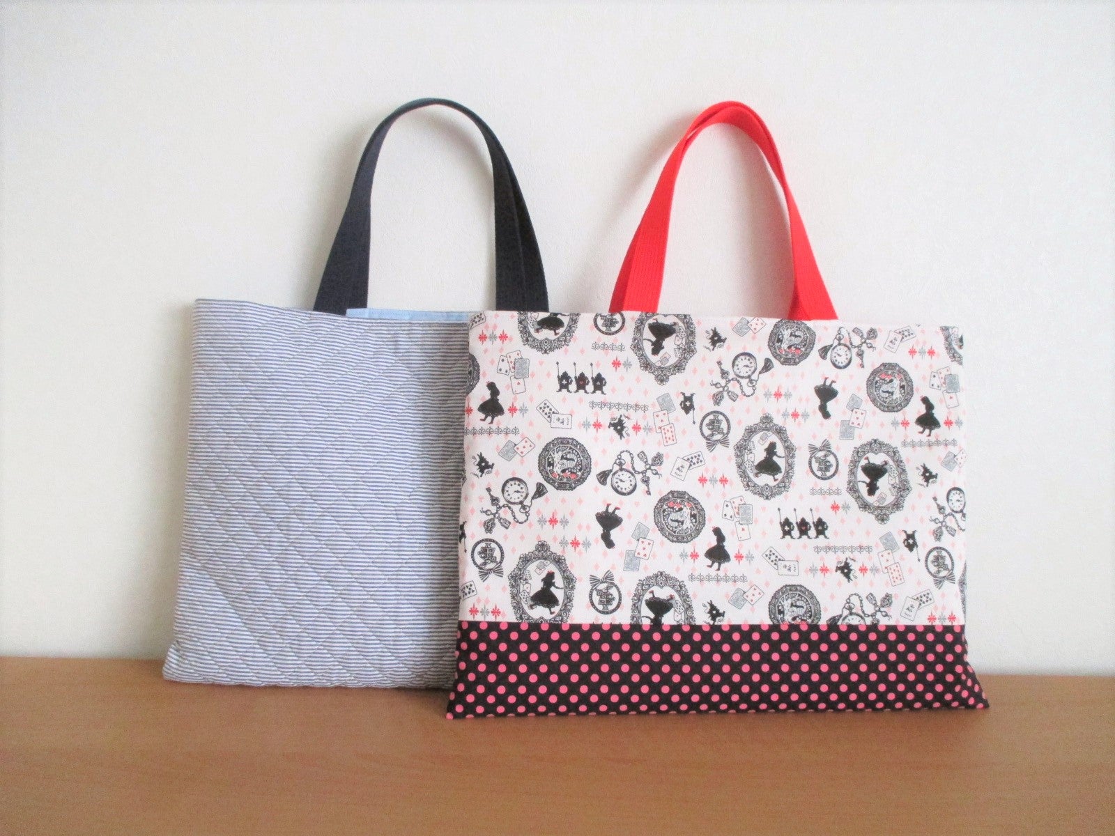 大きめレッスンバッグの３点セット ミニフラワー 裏地キルティング 夏休み 宿題 ミニフラワー ブルー◎底布付 ランチバッグ手作りキット作り方マニュアル付き 入園入学 手芸キット s の布 ご購入はこちらから。te-tte テッテ は幼稚園、保育園、小学校の入園入学準備