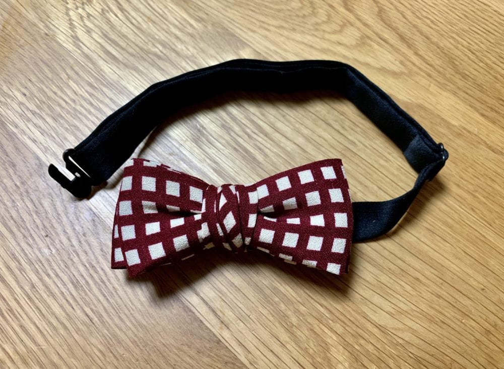 ベビー用オリジナル木製蝶ネクタイ ウォールナットハンドメイド 蝶ネクタイ ネクタイ ベビー用品 赤ちゃん 子供 キッズ ベビー かわいいおしゃれ 木製 ウォールナット ワンポイント 誕生日 記念日 お祝い 晴れ着 衣装 結婚式 撮影 アイテム チョコレート♡蝶