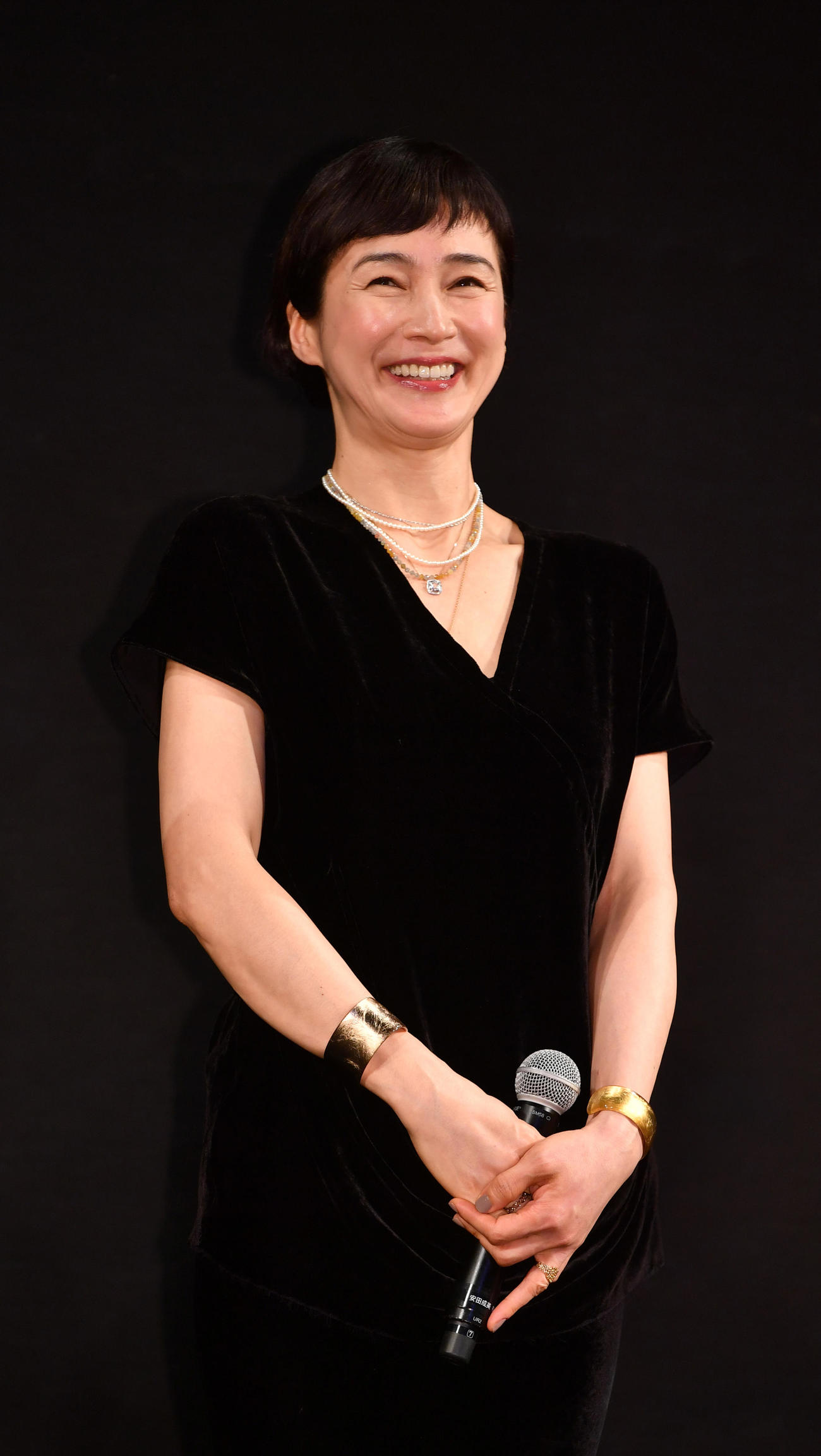 木梨憲武、妻・安田成美と“世界のナベサダ”囲み夫婦ショット「最高の笑顔」と反響 - スポーツ報知