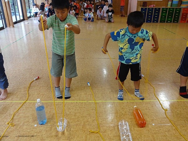 ≪人気≫パンダリバースゲーム{ 玩具 おもちゃ ボード ゲーム おうち遊び ギフト 誕生日 子ども会 施設 }子供会 保育園 幼稚園 景品イベント お祭り プレゼント 人気色柄指定不可 の通販価格比較のビカム