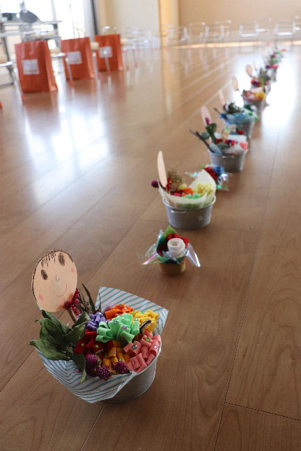 心に残る卒園式「おしゃれな飾り付けアイデア」で保育園・幼稚園を彩る！HAPPY BIRTHDAYCRAFTS ハピバクラフト 〜誕生日の飾り付けや手作りメッセージカードのお店