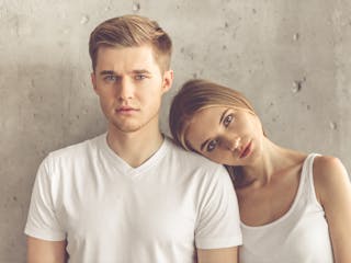 彼氏にドキドキしなくなる原因って？ 女性100人に聞いた あの頃の気持ちを取り戻す方法もOggi.jp