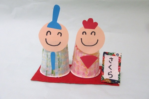 １歳児 たんぽぽぐみ ひなまつり制作栄光平山台保育園