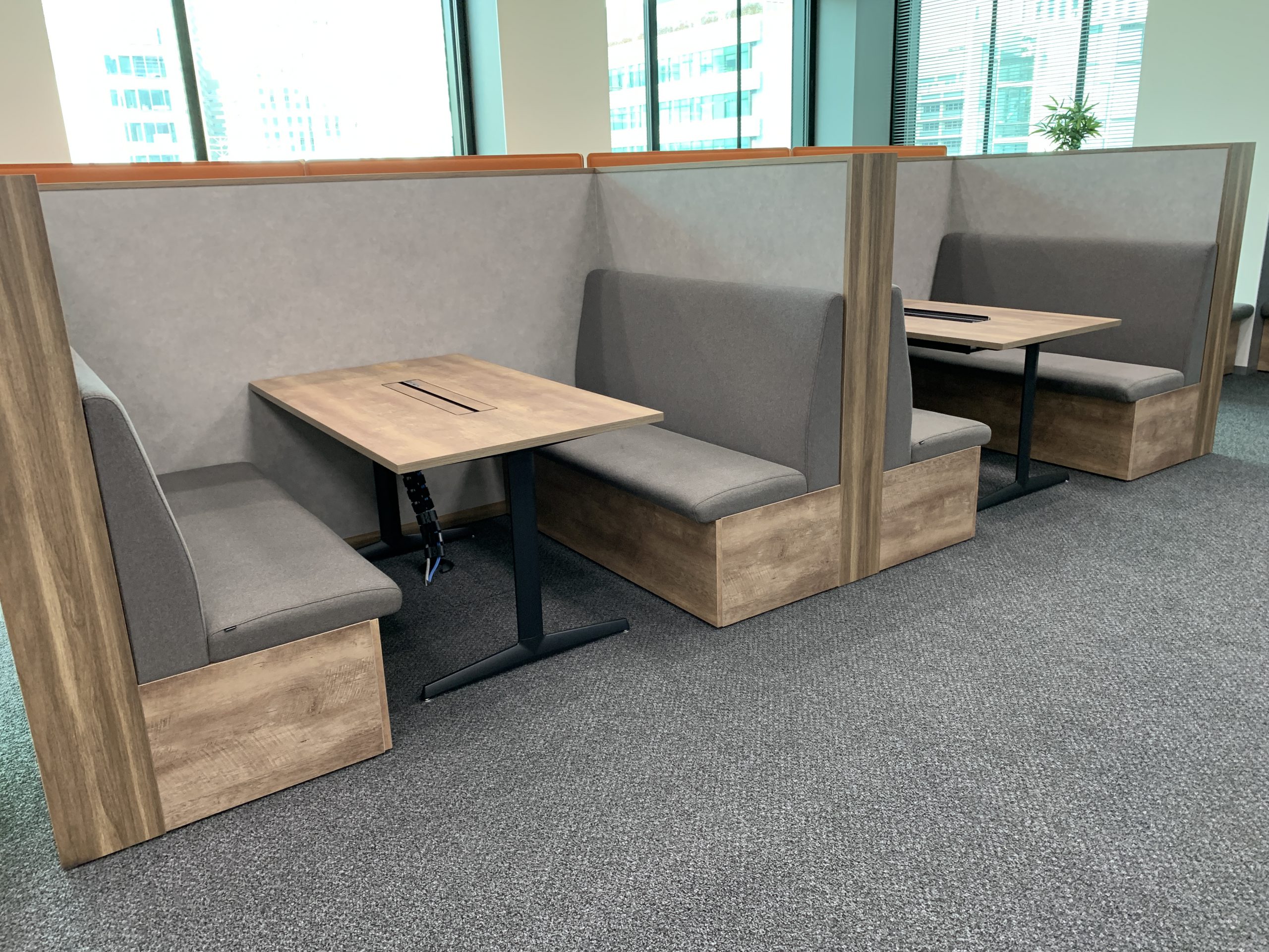 7 件の「ファミレスブース」や「オフィスデザイン」のアイデアを見つけましょうオフィスインテリア、オフィス、インテリア 家具 など