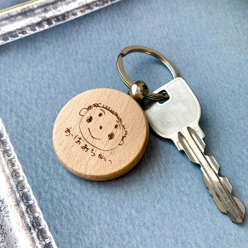 子供の絵 キーホルダー アクセサリー 子どもの絵 似顔絵 孫から 世界でひとつのオリジナルグッツでプレゼントやお祝いにおすすめ