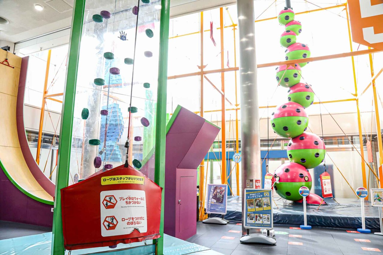 トンデミ平和島店〜, 子供オススメ度★★★★☆星4つ！, ※キッズエリアのみの利用, ◎検索ワード「トンデミ平和島」,場所 , ◆住所:東京都大田区平和島1丁目1-1,営業時間 , 10:00～21:00 , ※不定休,料金 , ◆はじめての方, 「会員登録」が必要ですが、,キッズエリアのみの利用は会員登録なし！, ◆キッズエリア利用料 120分 , 900円 税込 ,