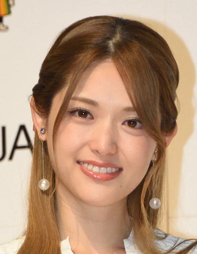 乃木坂46「松村沙友理」 肌見せキャミでオトナモード 『CanCam９月号』BOOKウォッチ