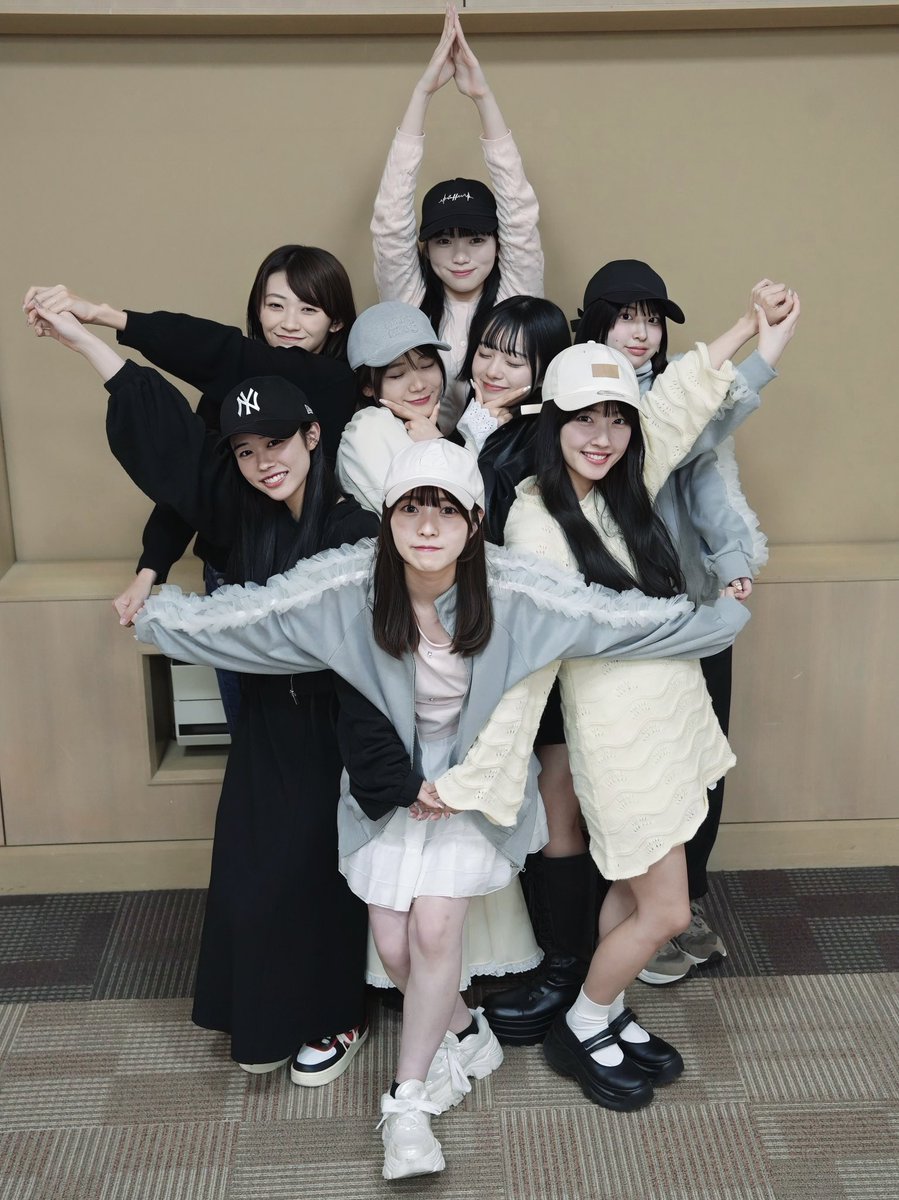 乃木坂46、5期生が1期生と同じプールで - 音楽ナタリ