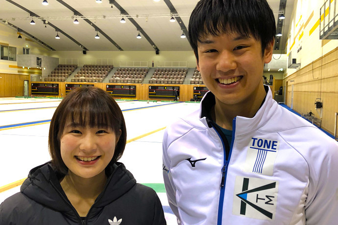 カーリング・両角友佑“復帰戦”白星 前日は後頭部強打で試合棄権「気の緩みです」 スポーツ デイリースポーツ online