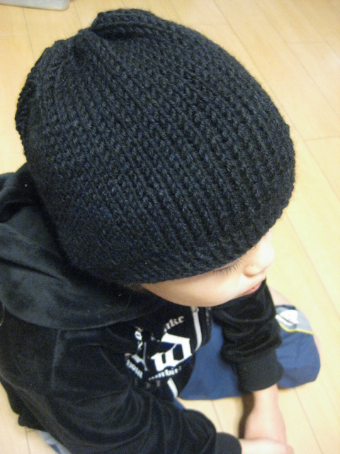 かぎ針無料編み図 キッズ用どんぐり帽子とお揃いの引き上げ編みベレー帽 – 手編みウェア＆雑貨の無料編み図 ATELIER *mati*