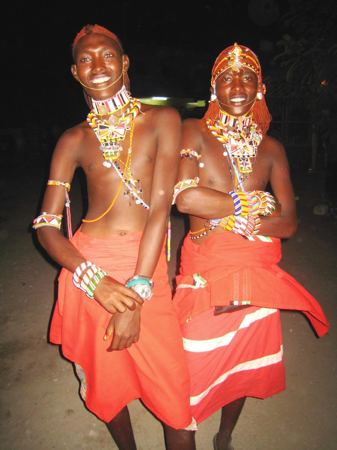 ケニア。赤のマサイ族の伝統的な衣装の詳細。の写真素材・画像素材 Image 17750056