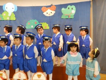 キョクヨーハピネス保育園🍀クリスマス会「おおきなかぶ」かに組・ぺんぎん組