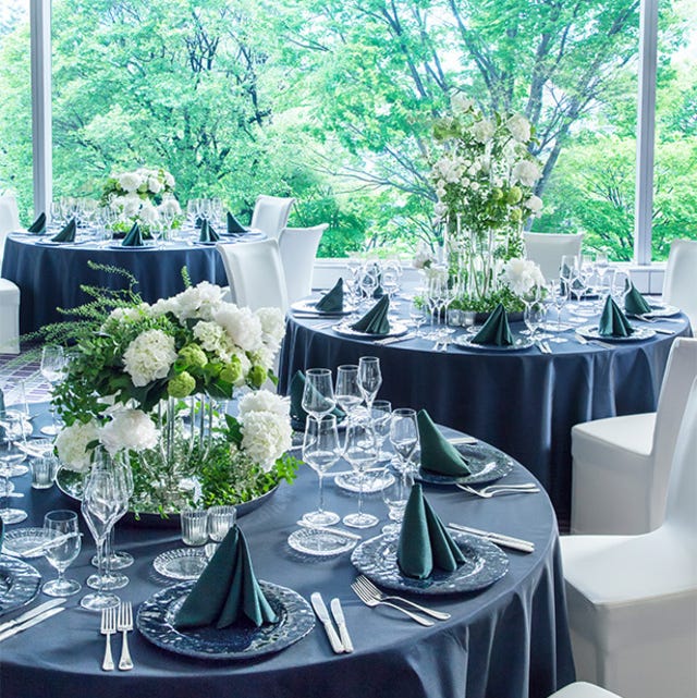 披露宴のテーマに合わせて会場コーディネートを変えてみましょう！合わせるクロスや装飾によって様変わり！お好きな雰囲気、お好きなコーディネートをぜひ見つけてください！宮の森迎賓館ウエディングBLOG