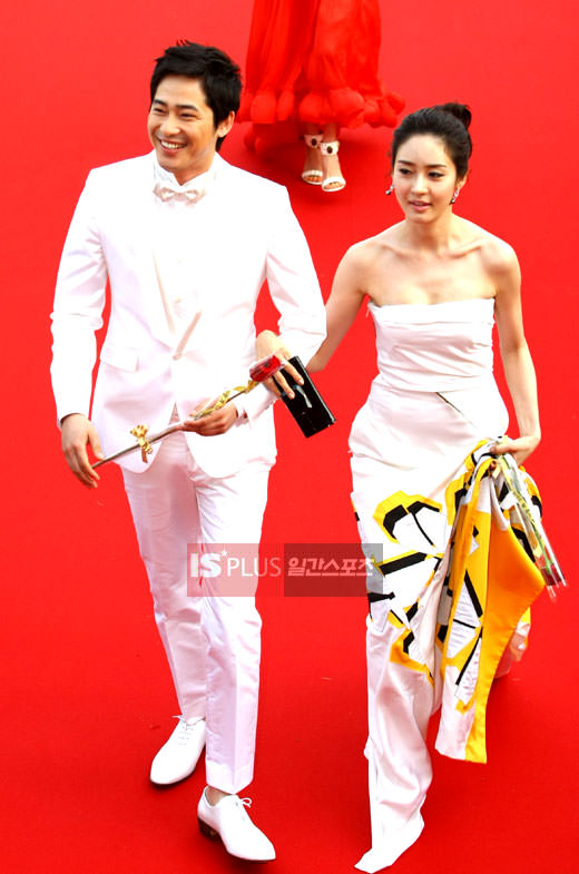 カン・ミヨン 元Baby V.O.X ×ファン・バウル、本日 11 9 3年交際を経て夫婦の契りを結ぶwowKorea ワウコリア