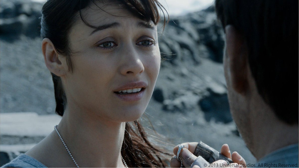 オルガ・キュリレンコ、14歳で転機が訪れモデル、そしてボンドガールに。CulturemadameFIGARO.jp フィガロジャポン