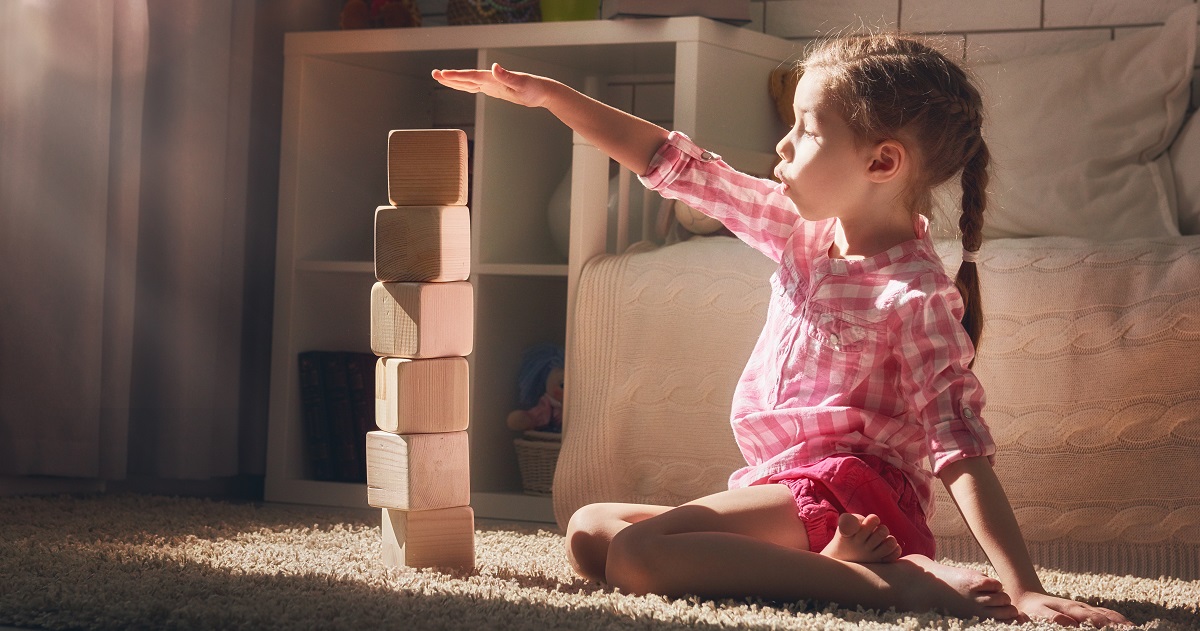 じつは重要！子どもの幼児期の一人遊びは自立への第一歩子どもの未来を考える子育てサイト「未来へいこーよ」