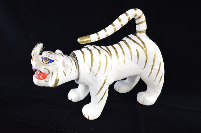 伊達政宗 五月人形 張子の虎 兵庫県朝来市 五月人形 販売店の井上玩具店 日本人形協会認定優良店 平安一水 平安道斎 平安武久 鈴甲子雄山他 有名作家の 五月人形 鎧 よろい 兜 かぶと 鯉のぼり 子供大将 金太郎 を販売 場所は兵庫県朝来市立野 但馬地方 兵庫県北部 竹田