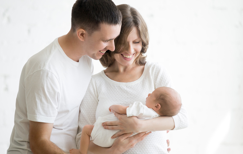 出産報告っていつするの？タイミングやマナーを例文付きでご紹介！ – BABY&Me ベビーアンドミーヒップシートキャリア