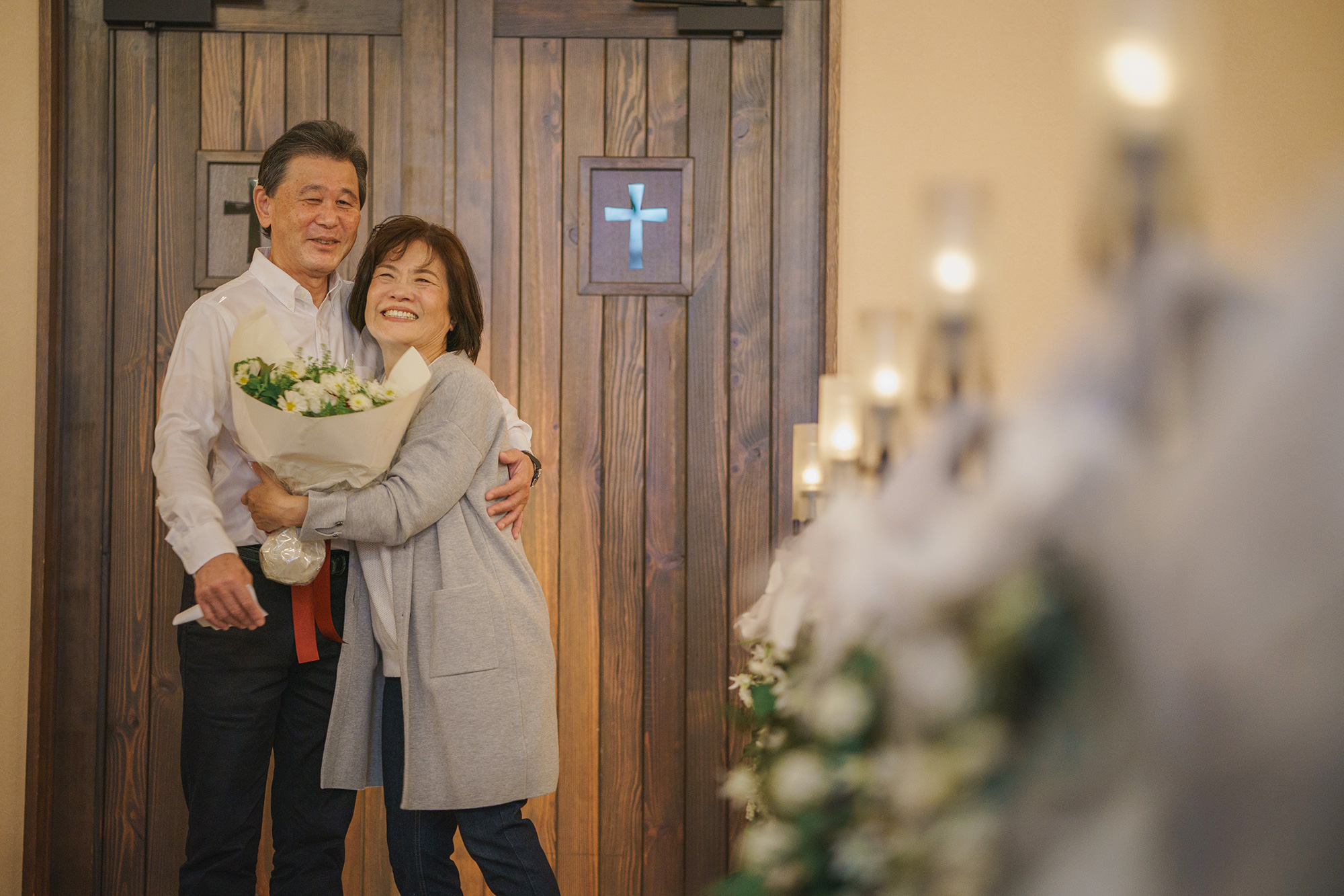 前撮りポージング 100選 洋装フォトウェディングポーズ集スタジオ編ウェディングフォト・前撮り専門セルフ写真館 INAI WEDDING東京・福岡