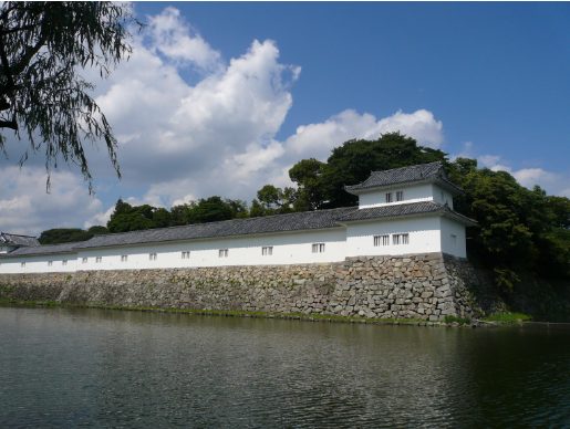 石田三成好きの聖地・滋賀県長浜市の「石田会館」と一族の供養塔のある「石田神社」 – 武将愛