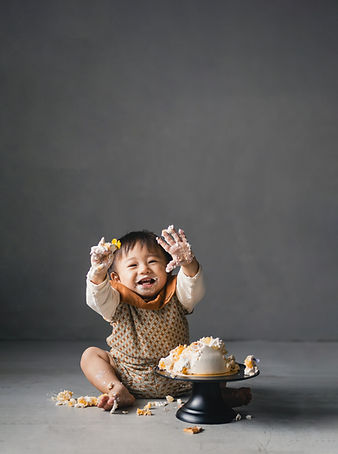 1歳の誕生日の写真撮影 バースデーフォト はいつ撮る？撮り方や衣装を解説スタジオキャラット七五三・お宮参り・成人式・マタニティフォトの写真撮影