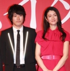 松ケン、イクメンぶりを披露 「うさぎドロップ」予告編公開 : 映画ニュース - 映画.com