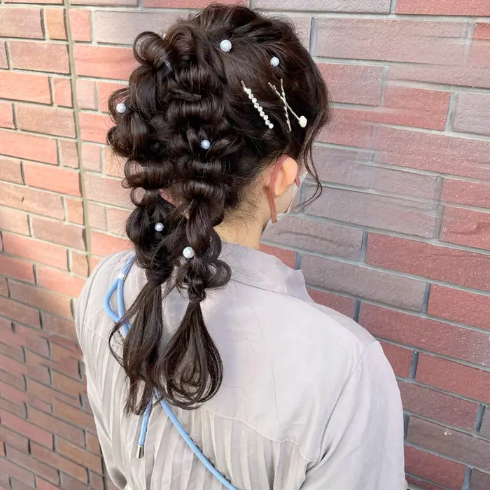 2024年 大人ツイン最新ヘアアレンジ 結婚式お呼ばれ♡タイトヘアセットのご相談も！東京北千住で早朝4時よりご予約可能なCOBACOにお任せください♡: 北千住COBACO〜北千住で1番可愛いヘアセット・ヘアメイク・着物着付けのご相談はお気軽に♪〜byConseils beauté COBACO