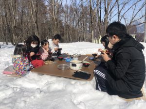 冬の家族イラスト・フリー素材なら「シンテリ」