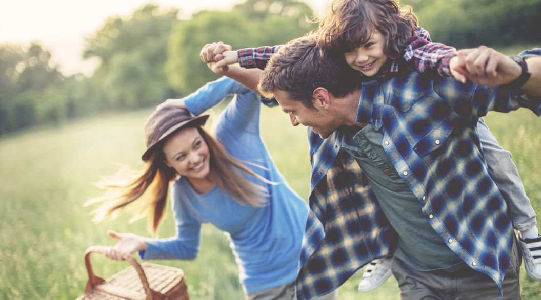 幸せな家族。イラスト。の写真素材・画像素材 Image 18716824