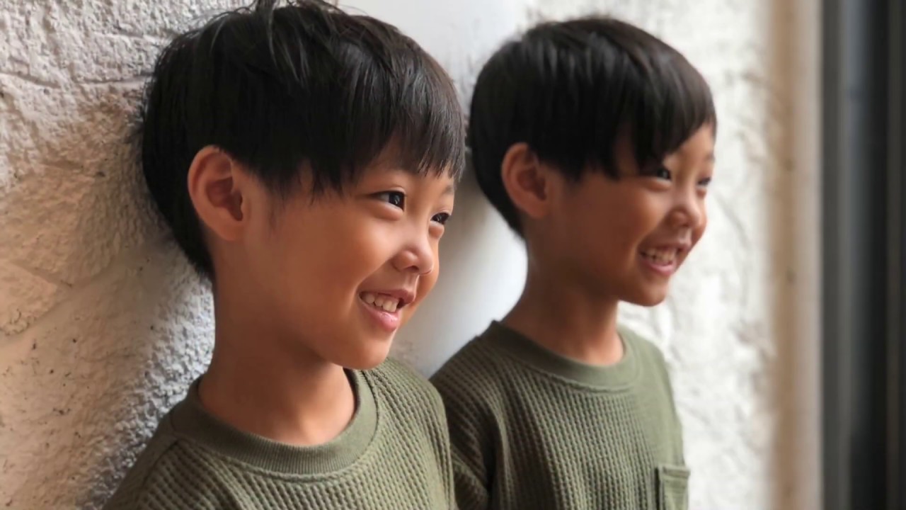 トップを短く元気なイメージに！男の子のエアリーショートヘア おうちでキッズヘアカット＆アレンジHugKum はぐくむ