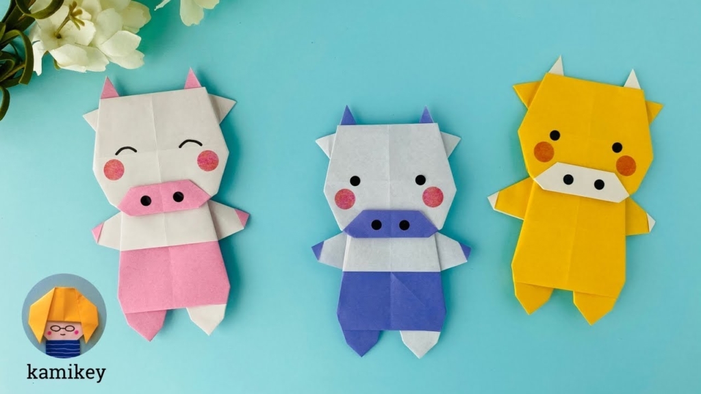 ウシ cattle 神谷哲史 satoshi kamiya 楮ぼかし kouzo-washi 42cm . 丑年だから折ったよ ๑・ꈊ・๑9月ぶりに 折り紙した！って思ってたんだけど、ここみて思い出した。 ディアトリマこないだ折ってたんだw . てなわけであけおめぴ！ ๑•̀ .̫ •́๑ ✧ .折り紙ウシうし