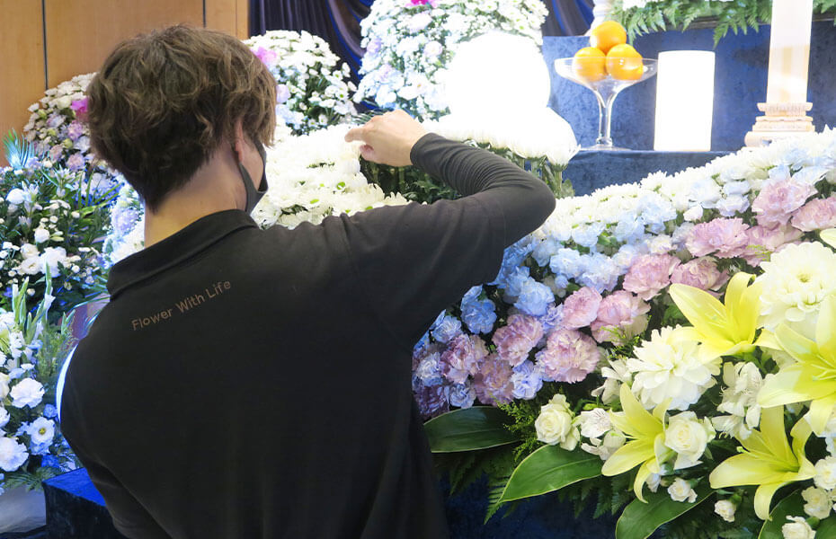 エレガンスフラワー家族葬A広島市広島駅前でのお葬式・葬儀はアーバン