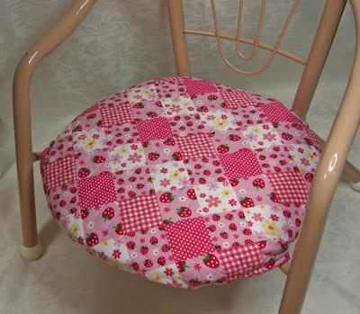 背もたれ いす掛け 式の防災頭巾カバーを作るTopics 手作りなら、思いのママ