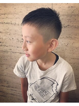 マッシュルームカットきのこヘアマッシュショートツーブロマッシュきのこキノコヘアぱっつんそうすけかっとチョッキンズ２歳男の子髪型子どもの髪型キッズカット入園ヘア入園準備男の子ママ