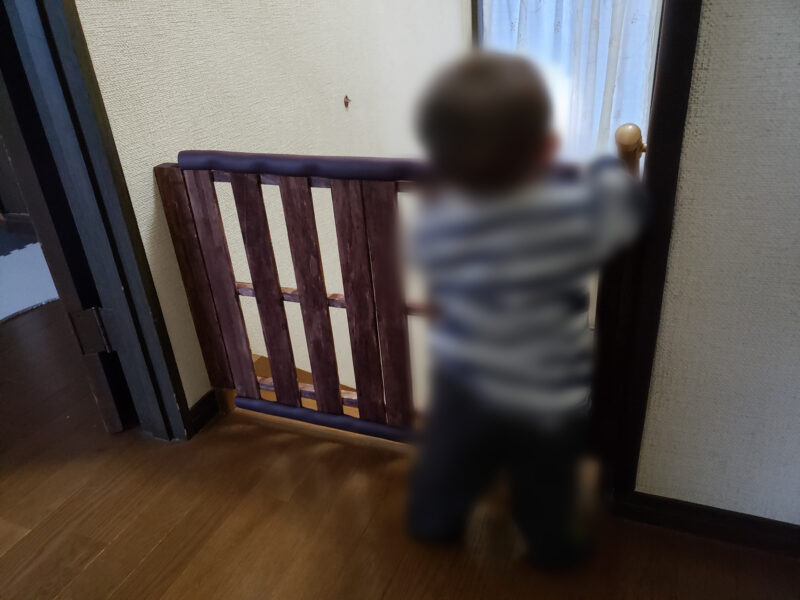 壁を傷つけないベビーゲートのDIYDIY Clip! ー暮らしに創る喜びを