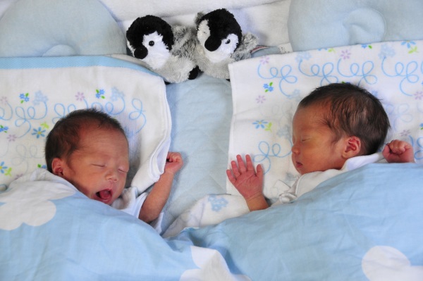 第1子妊娠中のバービー 40七福神・布袋尊姿のマタニティフォトを公開 ファンからは「発想が神」「ご利益ありそう」と絶賛の声めざましmedia“好き”でつながる