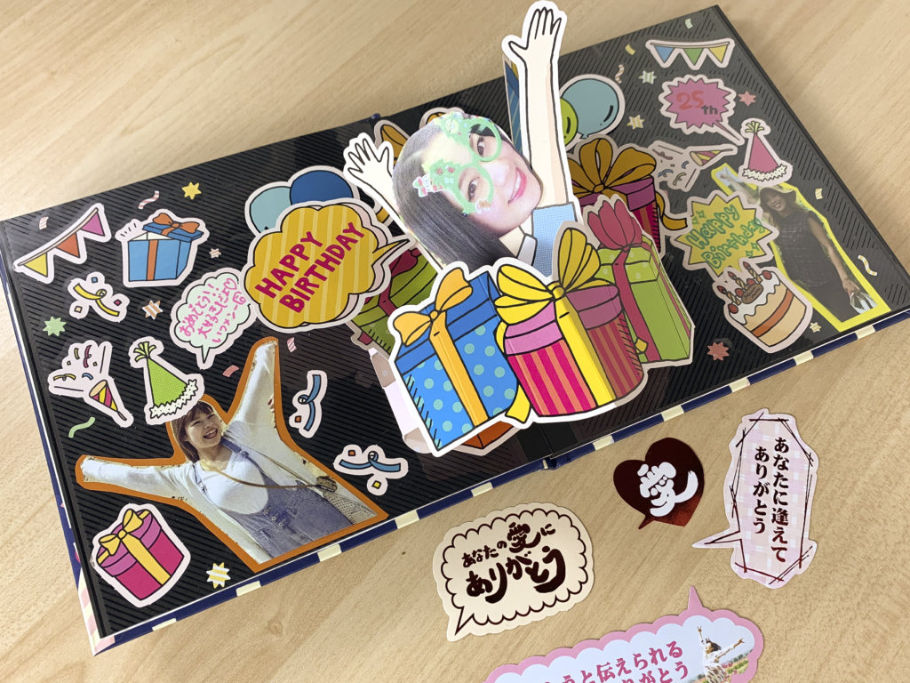 ☆手作りアルバム☆引っ張るとハートがでてくるクラッカーの仕掛け♪