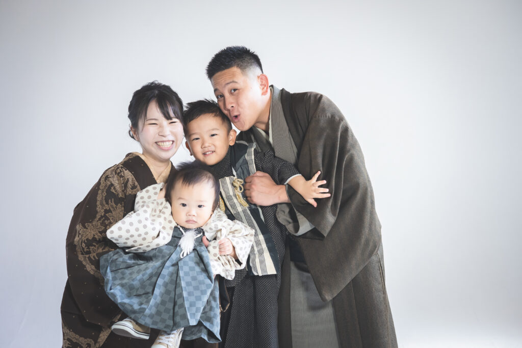 七五三の時の 兄弟 、姉妹の服装は？横浜市・金沢市の貸切 フォトスタジオフォトジェリッシュ