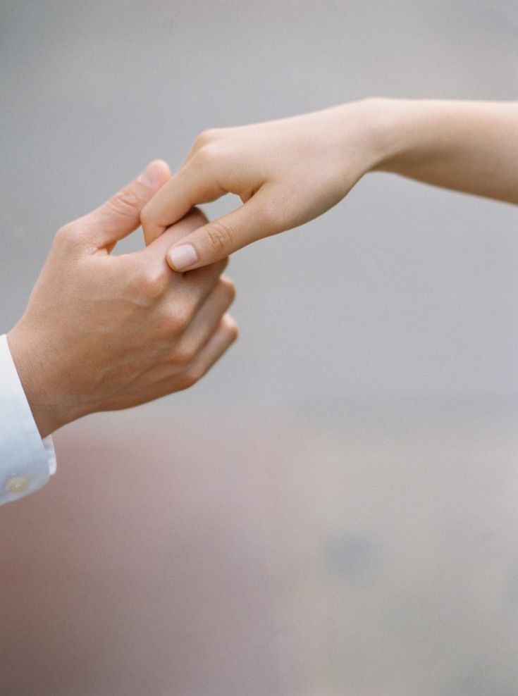 手繋ぎの写真・画像素材 - Snapmart スナップマート