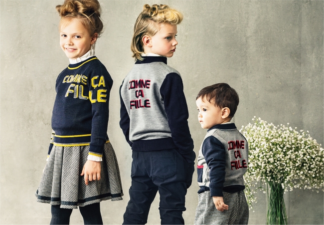 MAMAMOO」ファサ、甥と手をつないで歩く日常 鎖骨を露わにしたセクシーなスタイルwowKorea ワウコリア