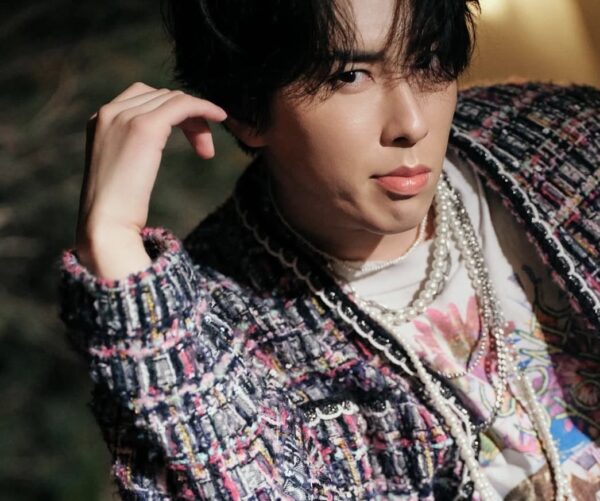 宮舘涼太、幼なじみの渡辺翔太に抱く特別な思いを吐露 妹たちからの恥ずかしい暴露に動揺する場面も＜A-Studio+＞WEBザテレビジョン