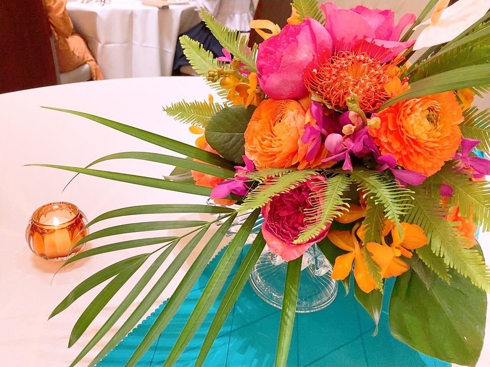 夏の結婚式にはどんな会場装花がいい？夏らしさを出すポイントと実例をご紹介！結婚ラジオ結婚スタイルマガジン